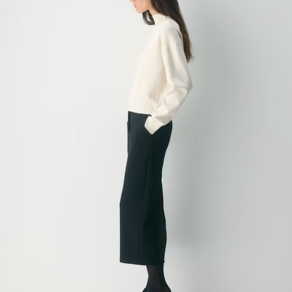 NWT Aritzia VILLAGE Mockneck Heather Birch M - Picture 3 of 8